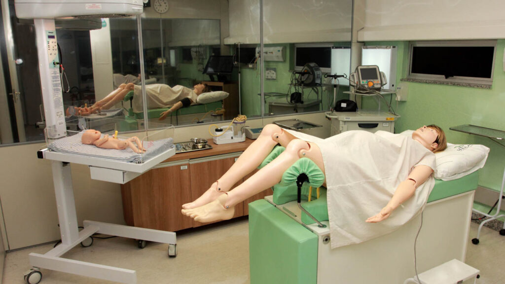 Estrutura para aulas práticas no Laboratório de Simulação Realística